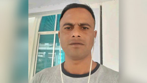 মসজিদের মাইকে ঘোষণা দিয়ে স্ত্রীকে তালাক দিলেন আ.লীগ নেতা
