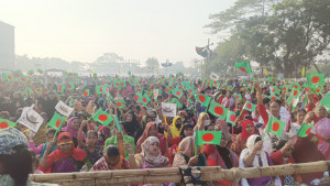 টুঙ্গিপাড়ায় প্রধানমন্ত্রীর নির্বাচনী জনসভা কানায় কানায় পূর্ণ 