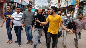 কিশোরগঞ্জে ছাত্রদলের অবরোধে ঝটিকা মিছিল