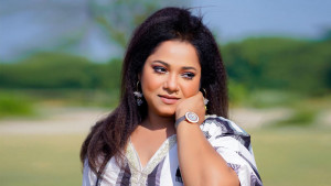 প্রার্থিতা ফিরে পেলেন কণ্ঠশিল্পী ডলি সায়ন্তনী