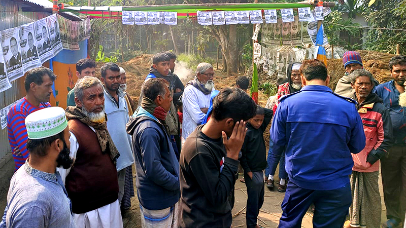 বাগাতিপাড়ায় নৌকার নির্বাচনী অফিসে আগুন বাগাতিপাড়ায় নৌকার নির্বাচনী অফিসে আগুন