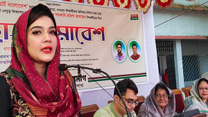 ছাত্রী সমাবেশে অবরোধবিরোধী স্লোগান মাহির