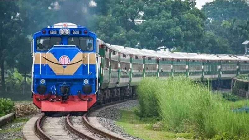 ঢাকা-কক্সবাজার ট্রেনের টিকিট বিক্রি শুরু ঢাকা-কক্সবাজার ট্রেনের টিকিট বিক্রি শুরু