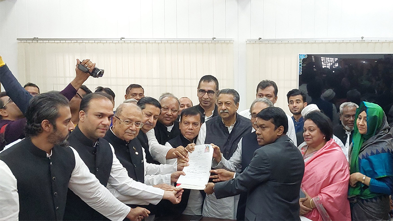 প্রধানমন্ত্রীর পক্ষে গোপালগঞ্জ-৩ আসনে মনোনয়নপত্র দাখিল প্রধানমন্ত্রীর পক্ষে গোপালগঞ্জ-৩ আসনে মনোনয়নপত্র দাখিল