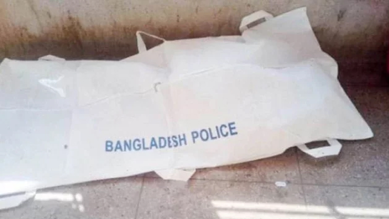 নদীতে যুবকের হাত বাঁধা লাশ নদীতে যুবকের হাত বাঁধা লাশ