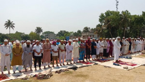 চুয়াডাঙ্গায় বৃষ্টির জন্য ইস্তিস্কার নামাজ আদায়