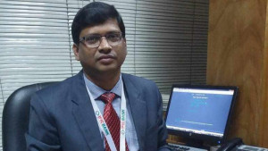 সড়ক দুর্ঘটনায় প্রাণ গেল ব্যাংক কর্মকর্তার