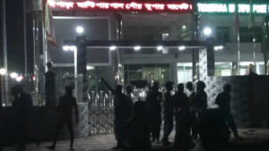 গোপালগঞ্জে দুই গ্রামবাসীর মাঝে সংঘর্ষ, আহত ২০