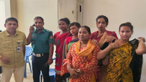 রাজধানীতে চাঁদাবাজির অভিযোগে ৫ হিজড়া গ্রেপ্তার
