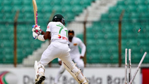 চ্যালেঞ্জহীন ঘরোয়াতেও কেন ব্যর্থ তারা