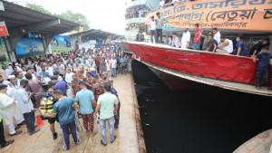 দুই লঞ্চের রুট পারমিট বাতিল, তদন্ত কমিটি গঠন