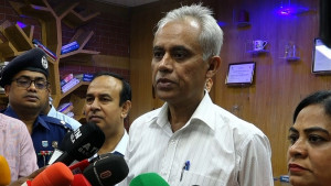 এমপি-মন্ত্রীর স্বজনদের প্রার্থী না হওয়ার নির্দেশ দলীয় সিদ্ধান্ত: ইসি আলমগীর