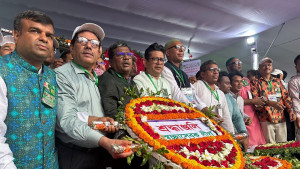 ঐতিহাসিক মুজিবনগর দিবসে বঙ্গবন্ধুর প্রতিকৃতিতে স্বেচ্ছাসেবক লীগের শ্রদ্ধা