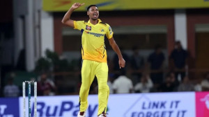 আইপিএলে আর চার ম্যাচে মুস্তাফিজ