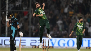 বাবর-শাহিনে সমতায় সিরিজ শেষ পাকিস্তানের