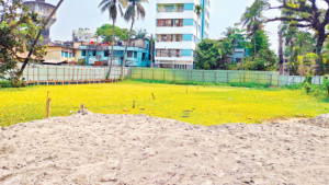 বরিশাল নগরী থেকে হারিয়ে যাচ্ছে আরেক পুকুর