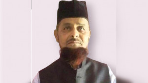 মাদ্রাসায় যাওয়ার পথে মৃত্যুর কোলে ঢলে পড়লেন শিক্ষক
