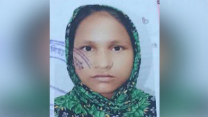 একজনের কার্ড দিয়ে চাল তুলে খেয়েছেন অন্যজন