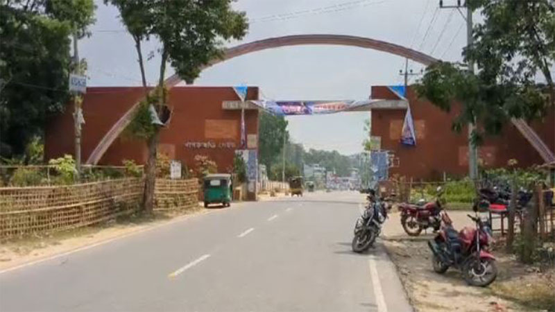 খাগড়াছড়ি থেকে চট্টগ্রাম-রাঙামাটিগামী বাস চলাচল বন্ধ খাগড়াছড়ি থেকে চট্টগ্রাম-রাঙামাটিগামী বাস চলাচল বন্ধ