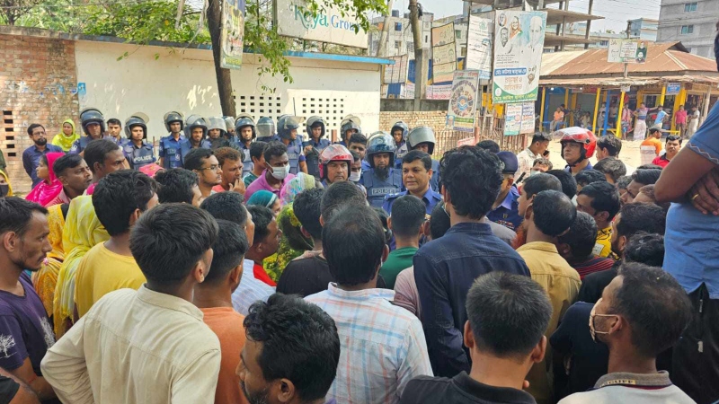 গাজীপুরের কোনাবাড়ীতে আবারও শ্রমিক বিক্ষোভ গাজীপুরের কোনাবাড়ীতে আবারও শ্রমিক বিক্ষোভ