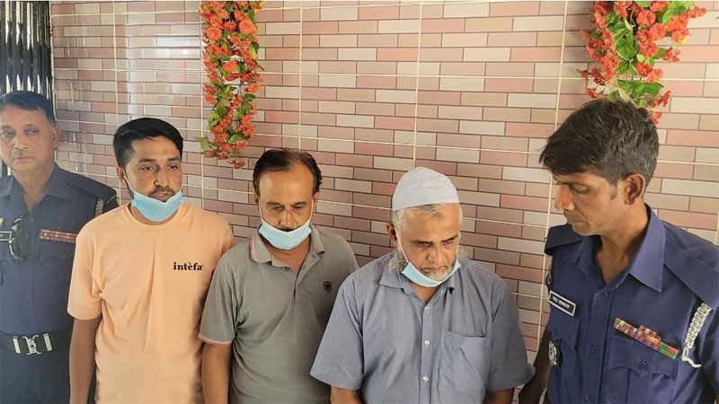 অগ্রণী ব্যাংকের সোয়া ১০ কোটি টাকা আত্মসাৎ: সেই তিন কর্মকর্তা সাময়িক বরখাস্ত অগ্রণী ব্যাংকের সোয়া ১০ কোটি টাকা আত্মসাৎ: সেই তিন কর্মকর্তা সাময়িক বরখাস্ত