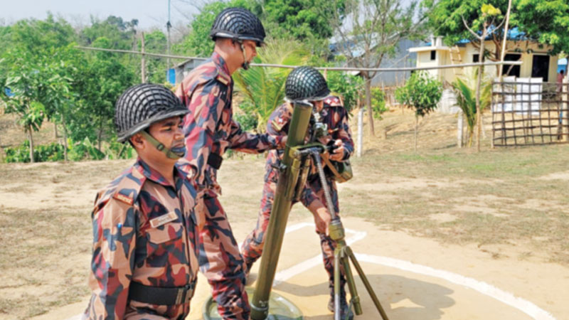 পাহাড়ের প্রতিকূলতা ছাপিয়ে জওয়ানরা অতন্দ্র প্রহরী পাহাড়ের প্রতিকূলতা ছাপিয়ে জওয়ানরা অতন্দ্র প্রহরী