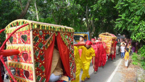 পালকিতে বউ এনে ফিরিয়ে দিলেন হারানো দিন
