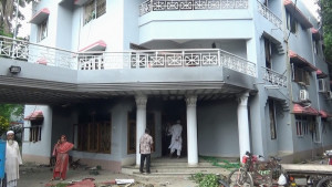 শাজাহান খান ও বাহাউদ্দিন নাছিমের বাড়ি-ব্যবসা প্রতিষ্ঠান ভাঙচুর