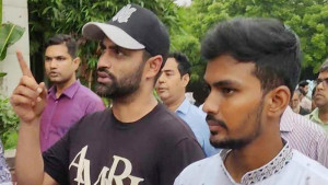 বিসিবি কার্যালয়ে ক্রীড়া উপদেষ্টা আসিফ মাহমুদ, এলেন তামিমও