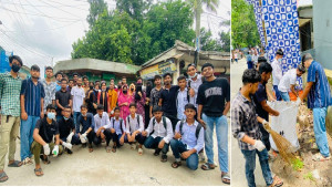 আলফাডাঙ্গায় শিক্ষার্থীদের পরিচ্ছন্নতা অভিযান