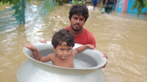 শুকনো খাবারে দিন যাচ্ছে শিশু জেসমিন তাইফাদের