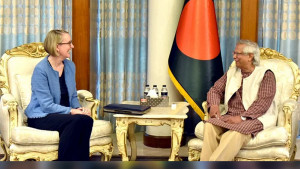 পাচারকৃত অর্থ ফেরাতে ব্রিটিশ সরকারের সহযোগিতা চাইলেন ড. ইউনূস