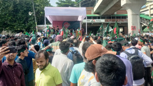 ঢাকায় শহীদদের স্মরণে শিক্ষার্থীদের পদযাত্রা