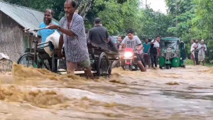 বন্যার পানিতে ডুবে একজনের মৃত্যু, ক্ষতিগ্রস্ত ১৮ লাখ মানুষ 