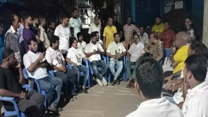 টিম গঠন করে পুরান ঢাকায় মন্দির পাহারা দিচ্ছে জবি ছাত্রদল