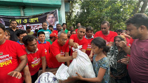 বন্যাকবলিত এলাকায় জনজীবন স্বাভাবিক না হওয়া পর্যন্ত যুবদল জনগণের পাশে থাকবে: মুন্না