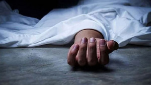 অন্তঃসত্ত্বার ঝুলন্ত লাশ উদ্ধার, পরিবারের দাবী হত্যা 