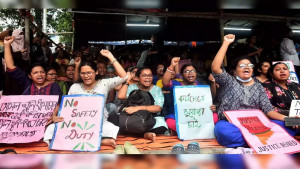 পশ্চিমবঙ্গে কর্মবিরতি থেকে সরছেন না চিকিৎসকরা