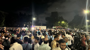 বঙ্গভবনে ঢুকতে পারলেন না মা‌হি বি চৌধুরী