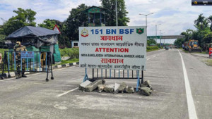বাংলাদেশে শেখ হাসিনার পতন, মণিপুরে কারফিউ জারি