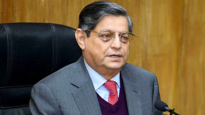বিদেশে চলে যাওয়ার খবর গুজব: গণপূর্তমন্ত্রী