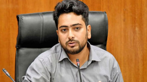 তরুণ প্রজন্মের চলচ্চিত্রের আকাঙ্ক্ষা পূরণ হচ্ছে না: তথ্য উপদেষ্টা