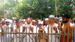কোটা আন্দোলনে শহীদ আবু সাঈদের কবর জিয়ারত করলেন জামায়াতের আমির