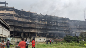এখনও শুরু হয়নি উদ্ধার অভিযান, ভবনের অবস্থা নাজুক