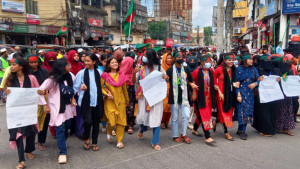 ফরিদপুরে শিক্ষার্থীদের আনন্দ শোভাযাত্রা, শপথ ও দোয়া
