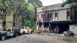 আ’লীগের ৪ নেতাসহ অজ্ঞাতপরিচয়ে আসামি ৬ হাজার