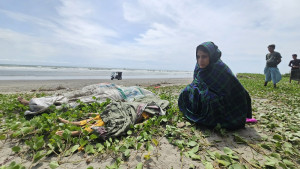সাগরে নৌকা ডুবে শিশুসহ ৯ রোহিঙ্গার মৃত্যু