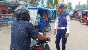 কাজ শুরু করেছে ঠাকুরগাঁও ট্রাফিক পুলিশ