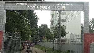 কারাগারে হামলা করে ৫৯৬ কয়েদিকে নিয়ে গেল দুর্বৃত্তরা