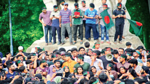 আন্তর্জাতিক অপরাধ ট্রাইব্যুনালে শেখ হাসিনার বিচার দাবি